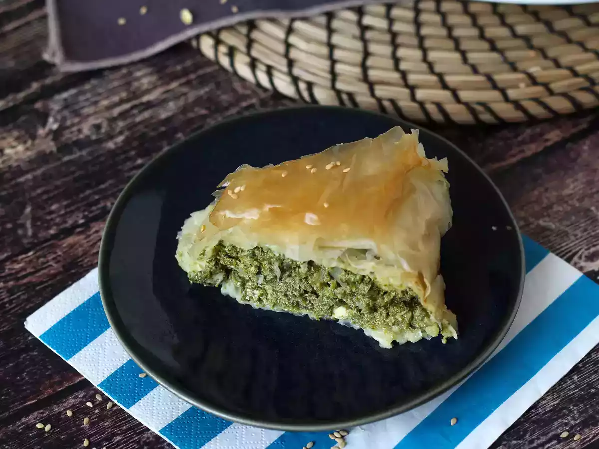 Spanakopita, la facilissima torta salata greca con spinaci e feta