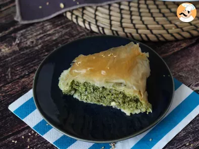 Spanakopita, la facilissima torta salata greca con spinaci e feta