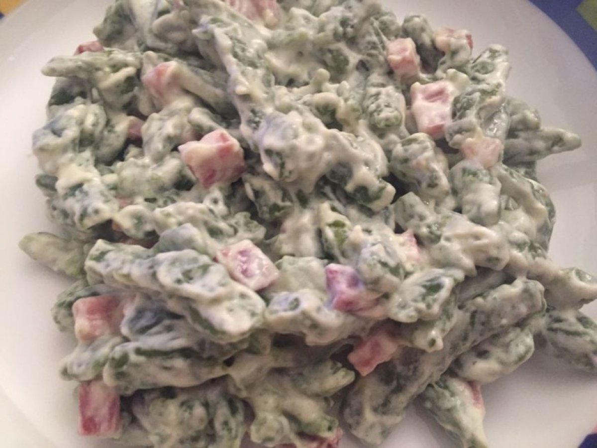 Spätzle tirolesi con panna e prosciutto cotto