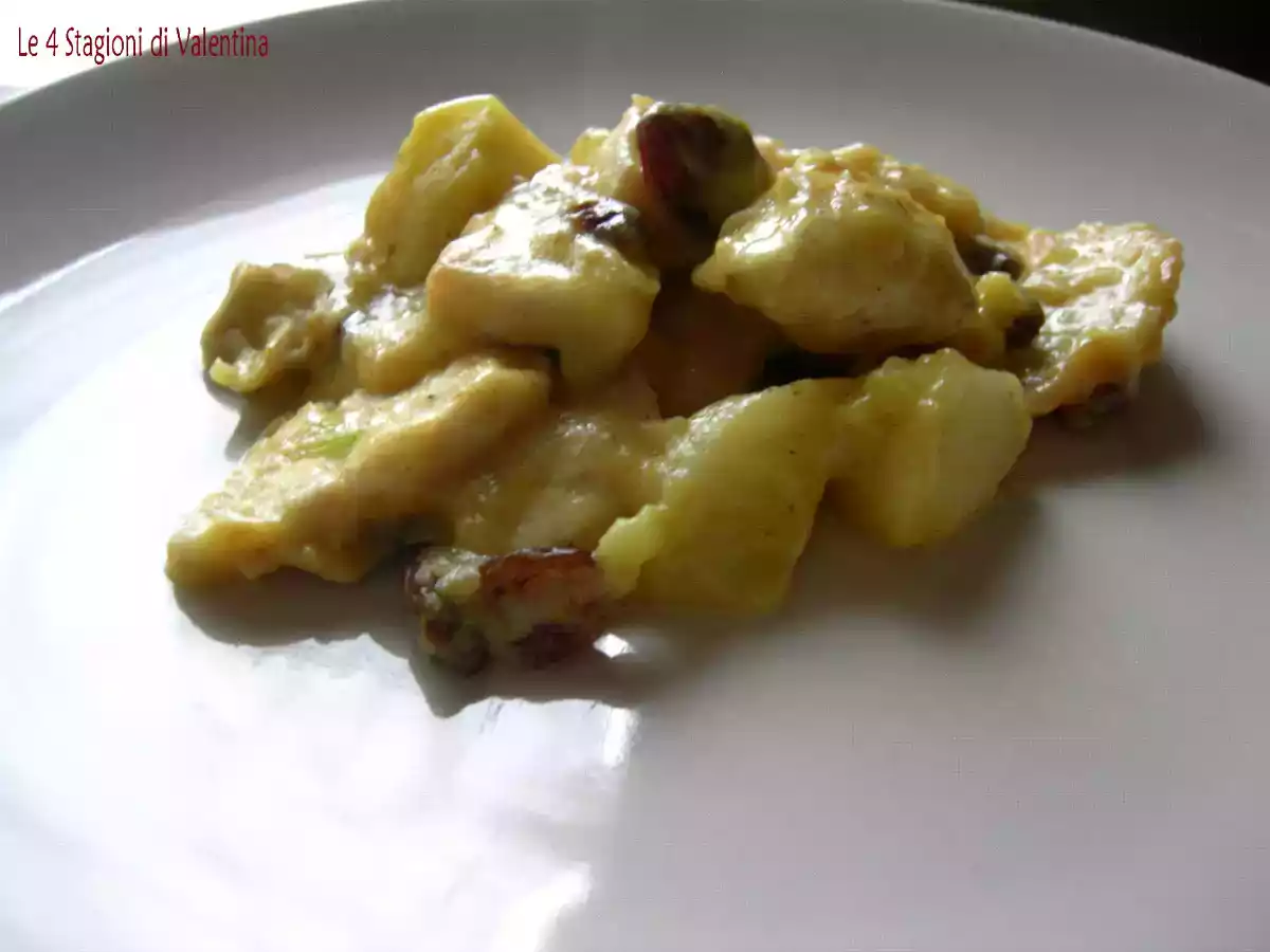 SPEZZATINO DI POLLO CON MELE