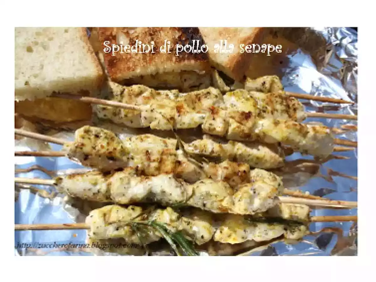 Spiedini di pollo alla senape grigliati
