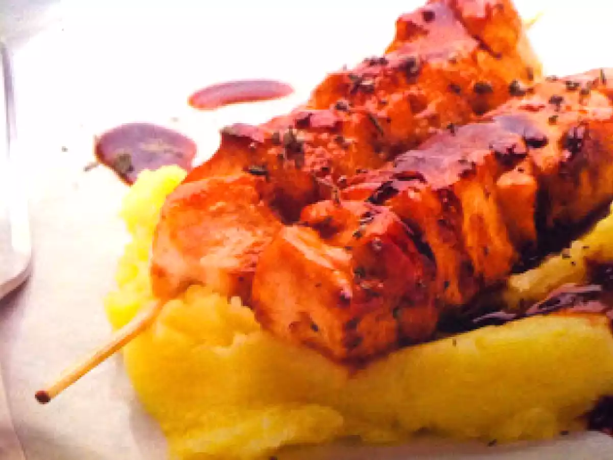 Spiedini di pollo glassati al miele