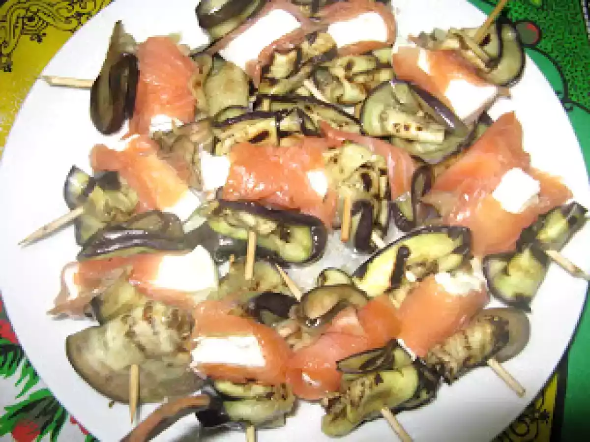 Spiedini salmone bufala e melanzane