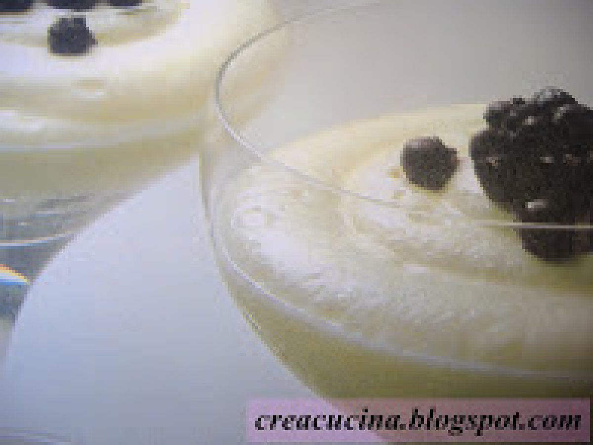 SPUMA DI MASCARPONE CON MIRTILLI - foto 3