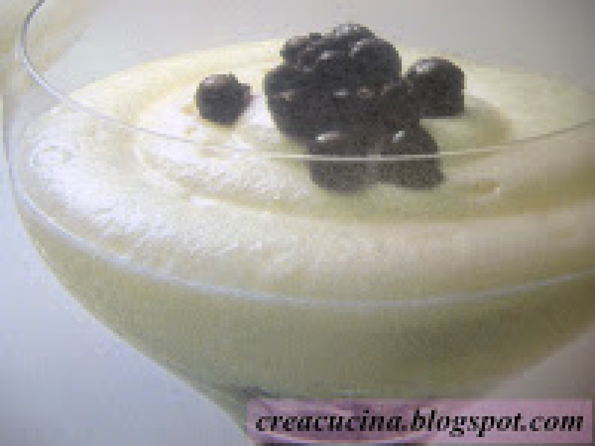 SPUMA DI MASCARPONE CON MIRTILLI - foto 4