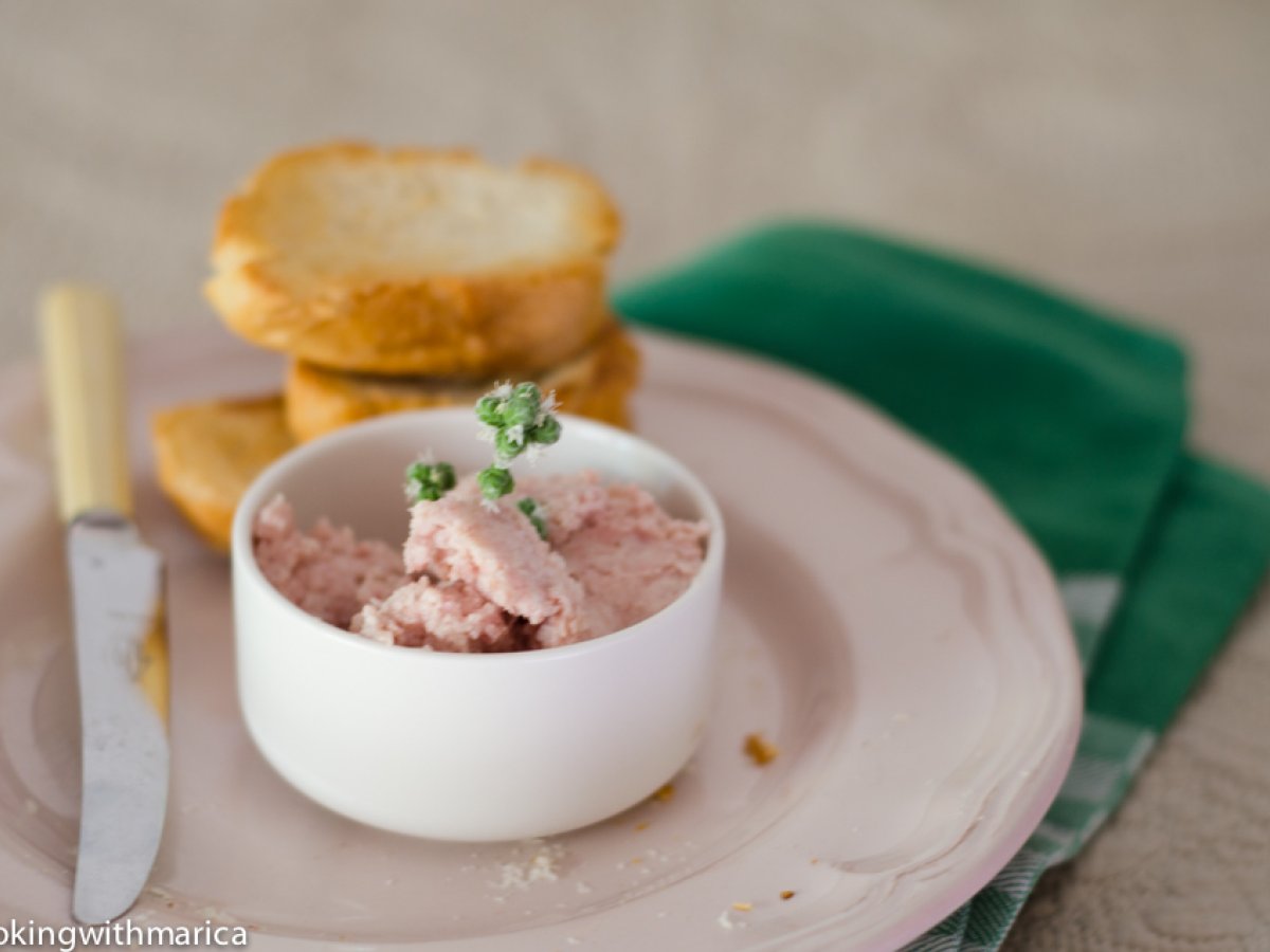Spuma di mortadella