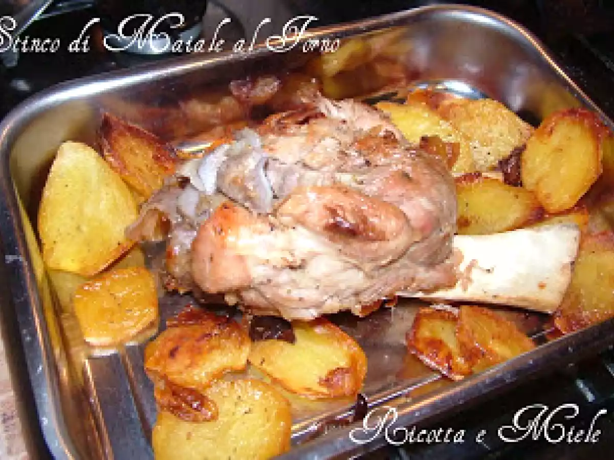 Stinco di maiale al forno e pentola/ Lomo caña de cerdo al horno y olla