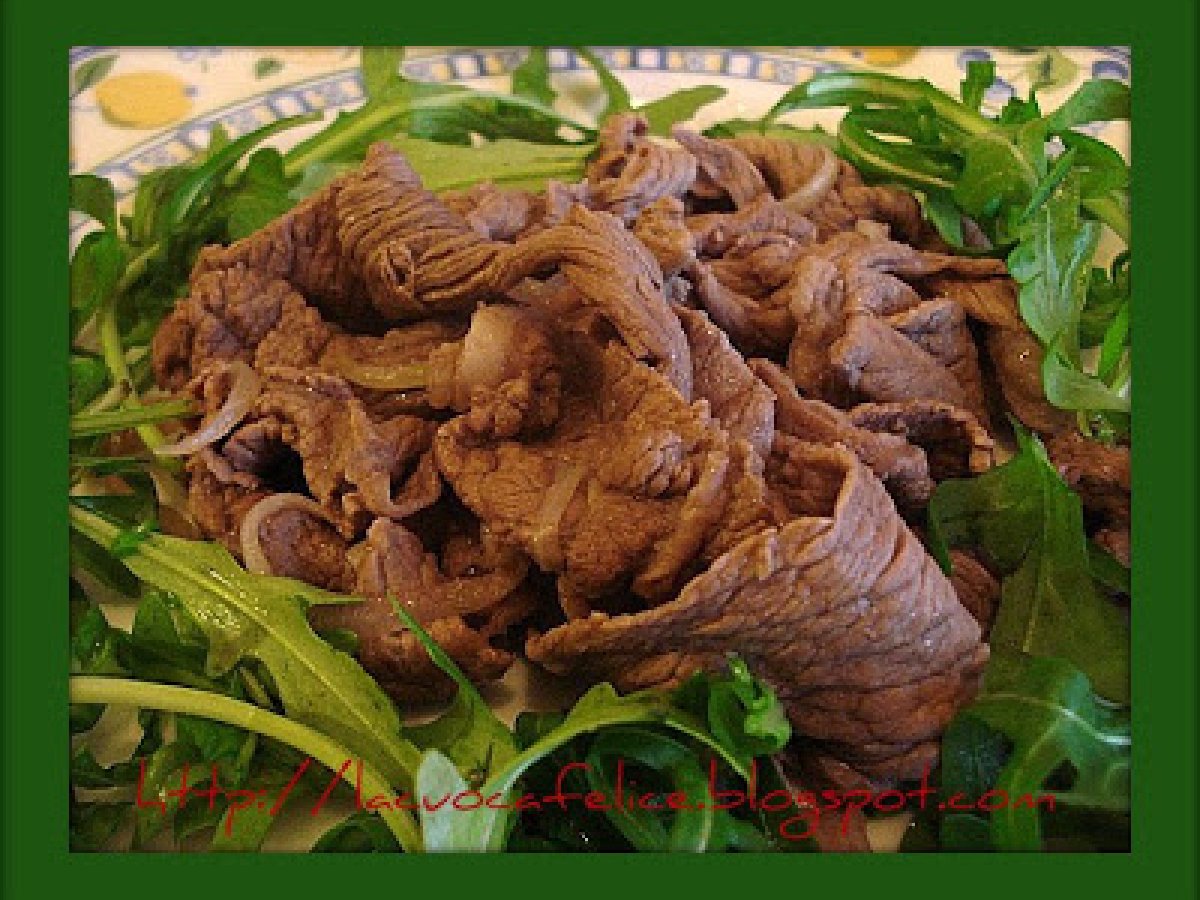 STRACCETTI DI MANZO CON RUCOLA