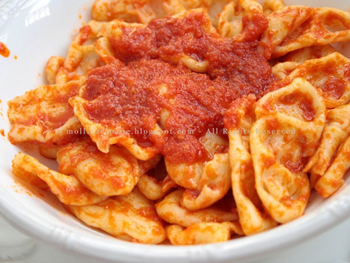 Strascinati al ragù di salsiccia