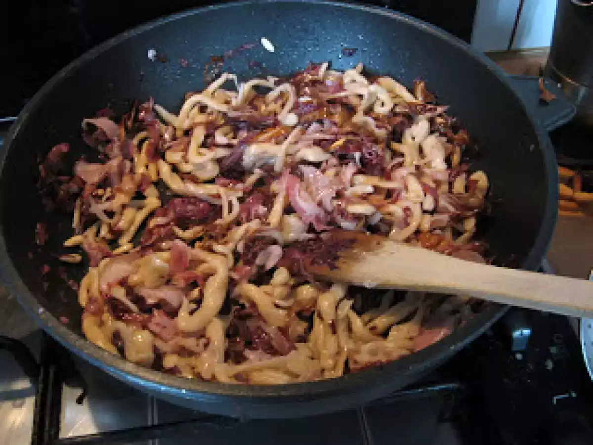 Strozzapreti radicchio e pancetta - foto 2