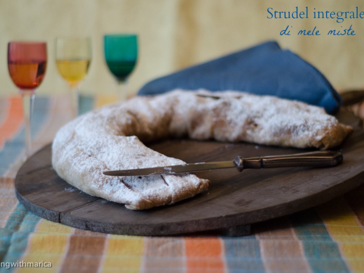 Strudel alle mele miste con salsa alla cannella di Carlo Cracco - foto 2