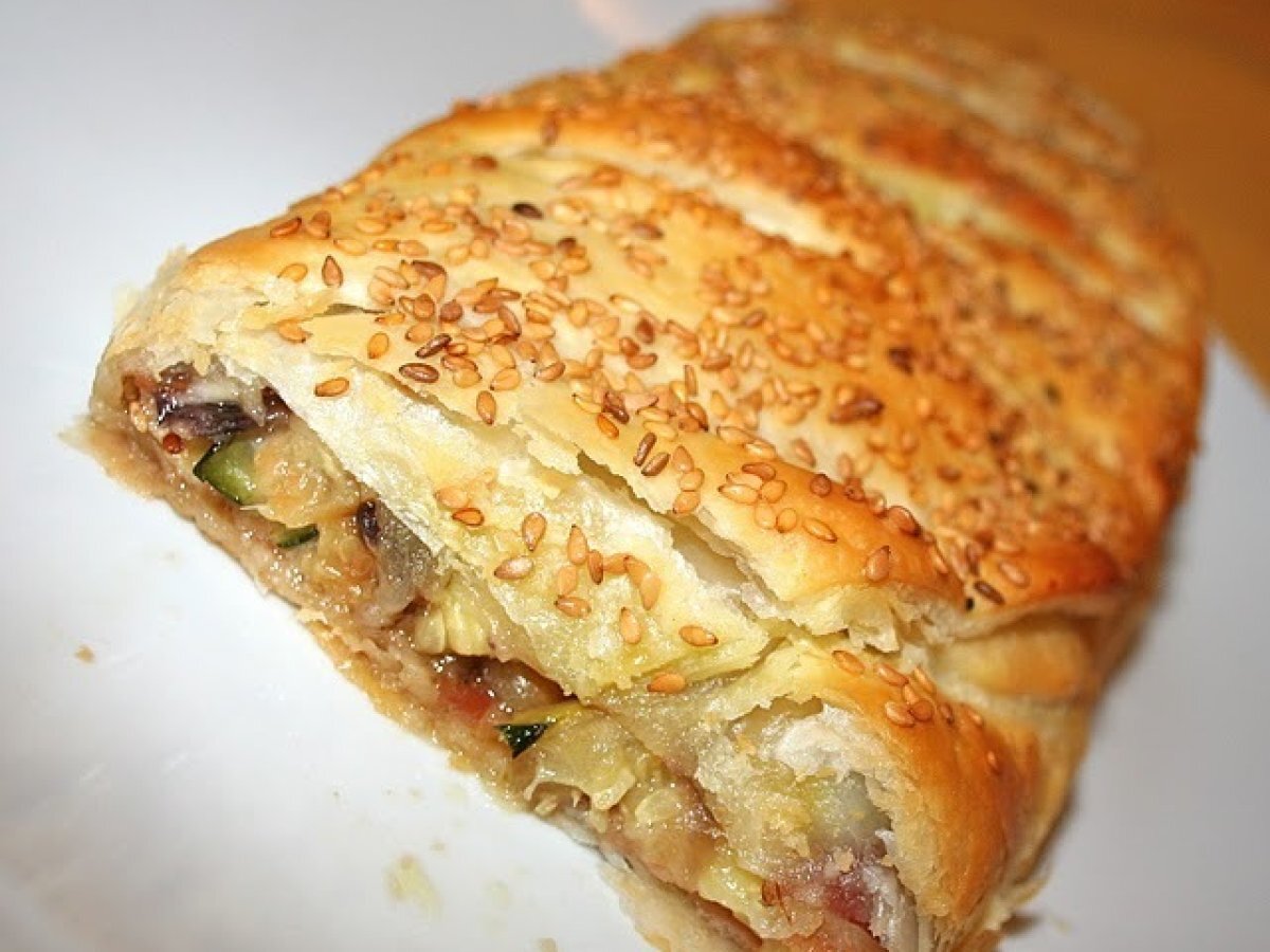 Strudel croccante con speck e toma