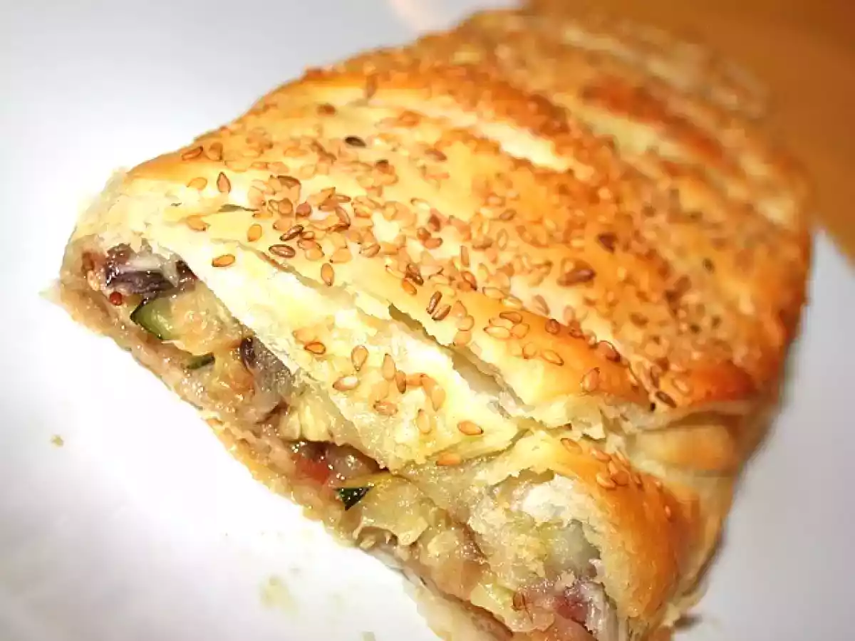 Strudel croccante con speck e toma