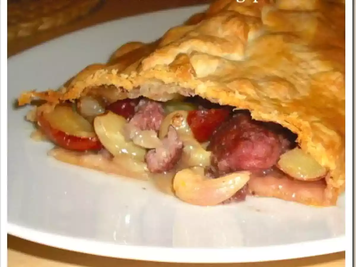 Strudel di salsiccia uva sultanina e giuggiole