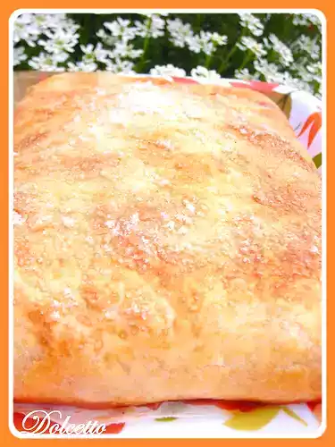 Strudel mele e fragole