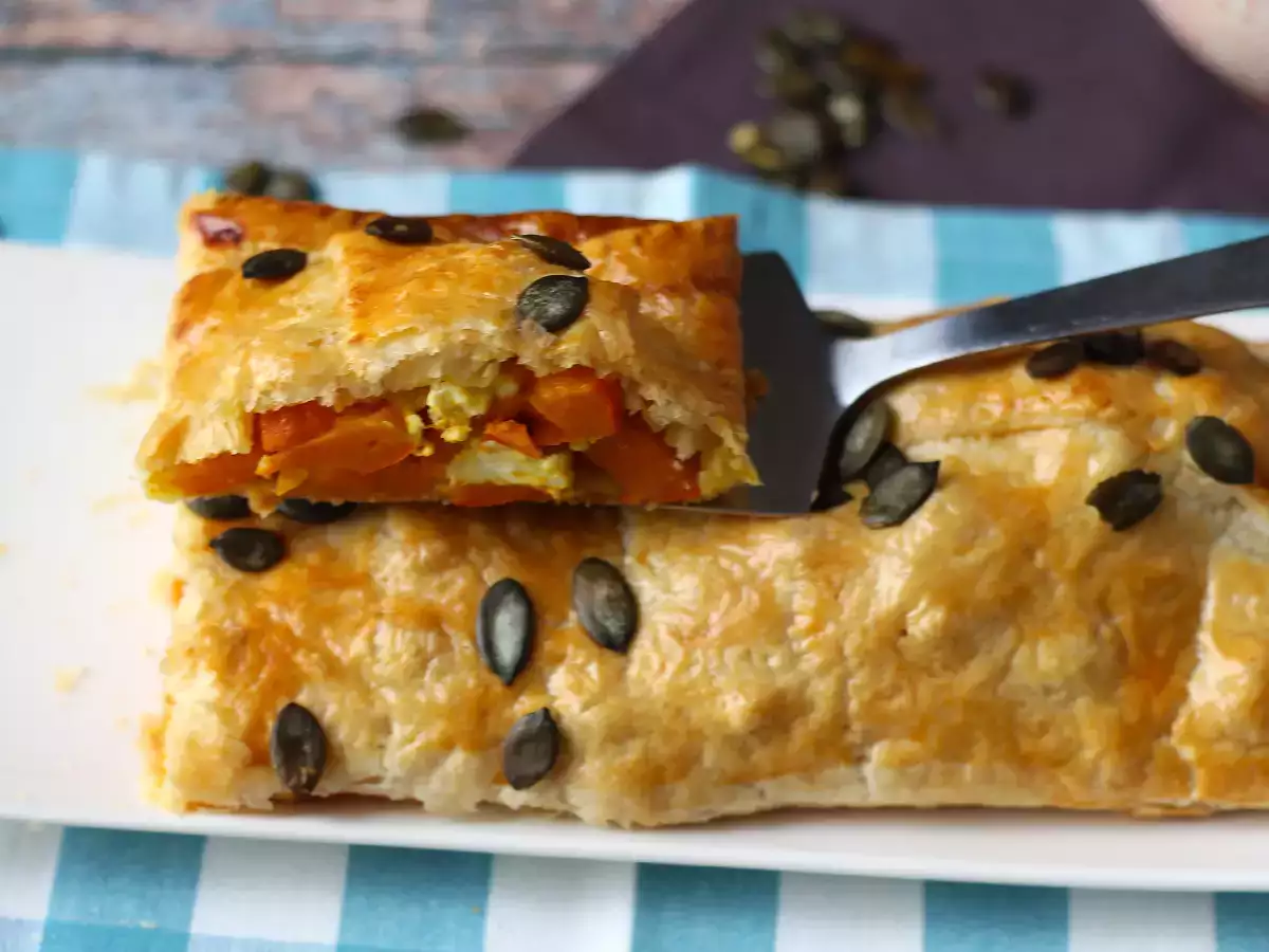 Strudel salato di zucca potimarron e feta con pasta sfoglia croccante - foto 4