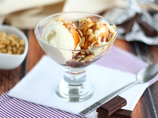 Sundae, il gelato dessert americano Sundae, il gelato dessert americano