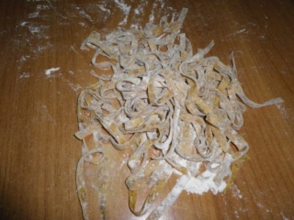 TAGLIATELLE AI FUNGHI CON SALSICCIA RADICCHIO E NOCI, foto 11
