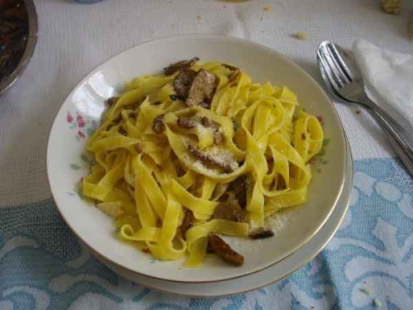 Tagliatelle ai funghi porcini, la ricetta spiegata passo a passo