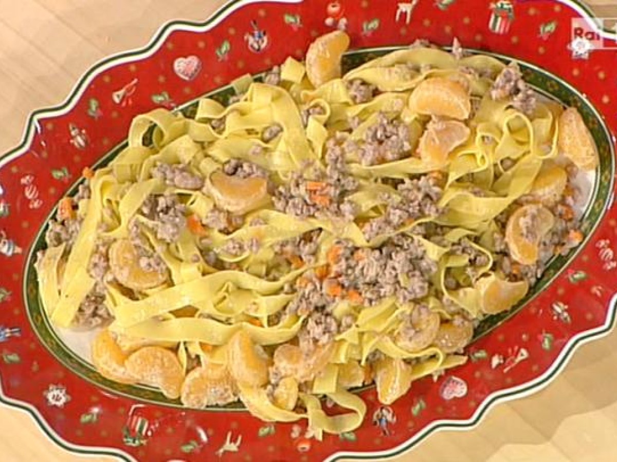 Tagliatelle con ragù di maiale in bianco