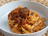 Tagliatelle con ragù di zucchine, un primo piatto vegetariano che piace a tutti!, foto 3