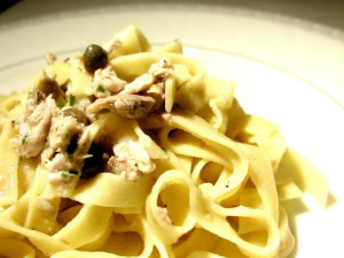 Tagliatelle con sgombro al lime