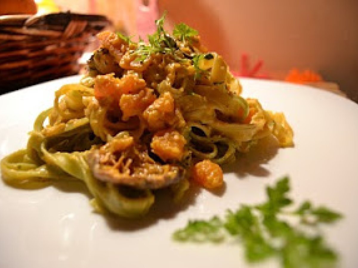 Tagliatelle con zucca e funghi porcini