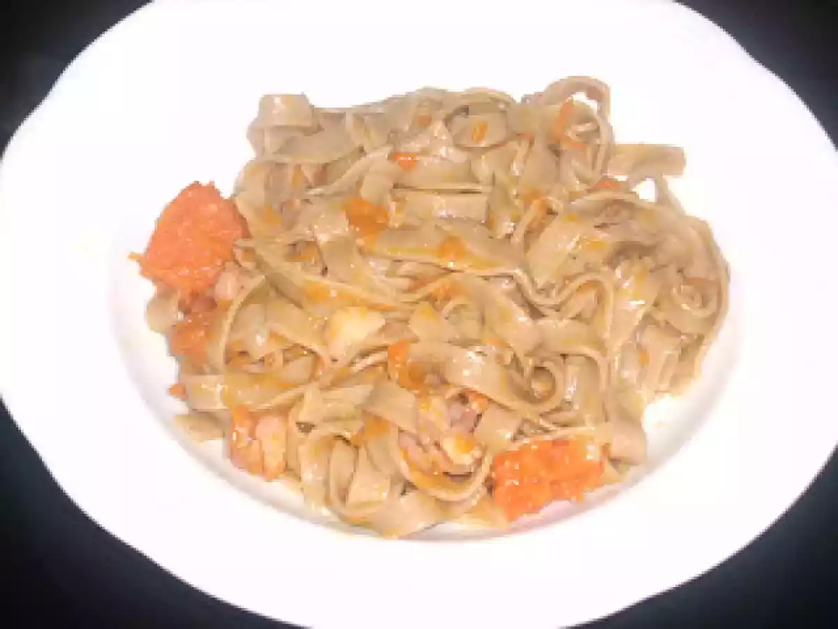 TAGLIATELLE DI CASTAGNE CON ZUCCA E PANCETTA