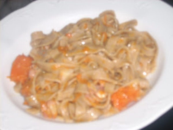 TAGLIATELLE DI CASTAGNE CON ZUCCA E PANCETTA, foto 2
