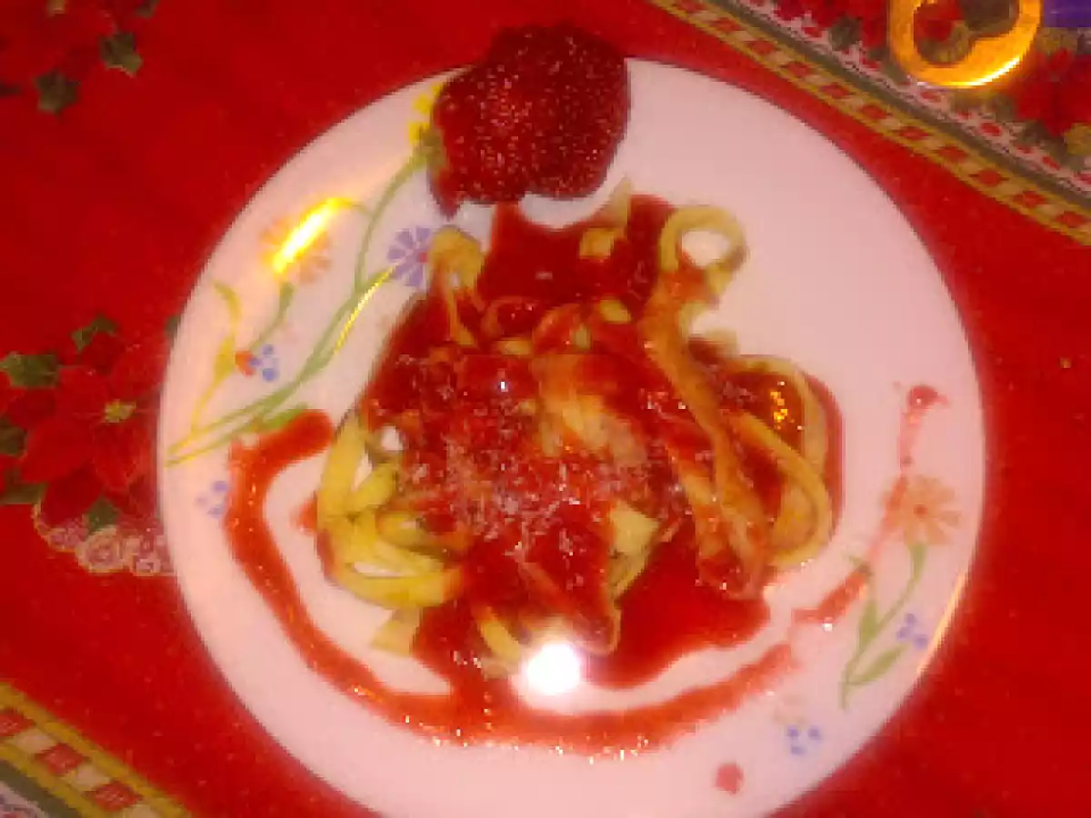 TAGLIATELLE DI CREPES CON SALSA ALLE FRAGOLE!