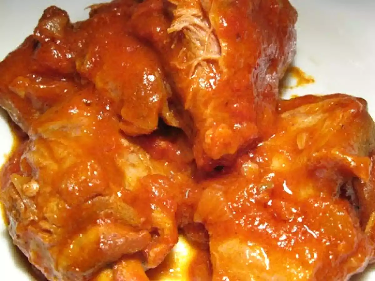 Tagliatelle di pasta fresca con sugo e spezzatino d'agnello