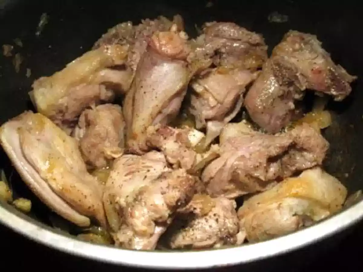 Tagliatelle di pasta fresca con sugo e spezzatino d'agnello - foto 4