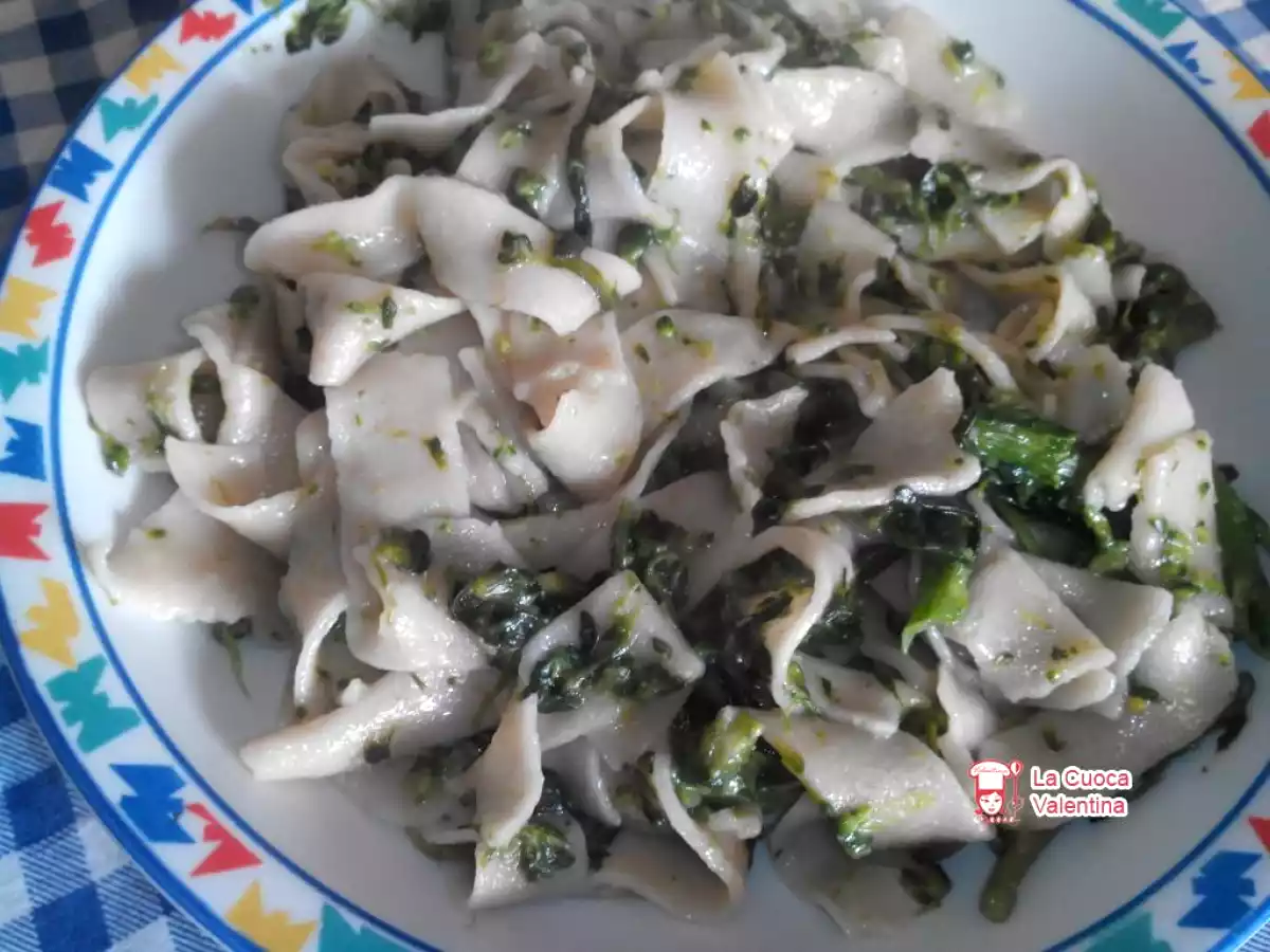 Tagliatelle fatte in casa con mugnoli ( cavoli )