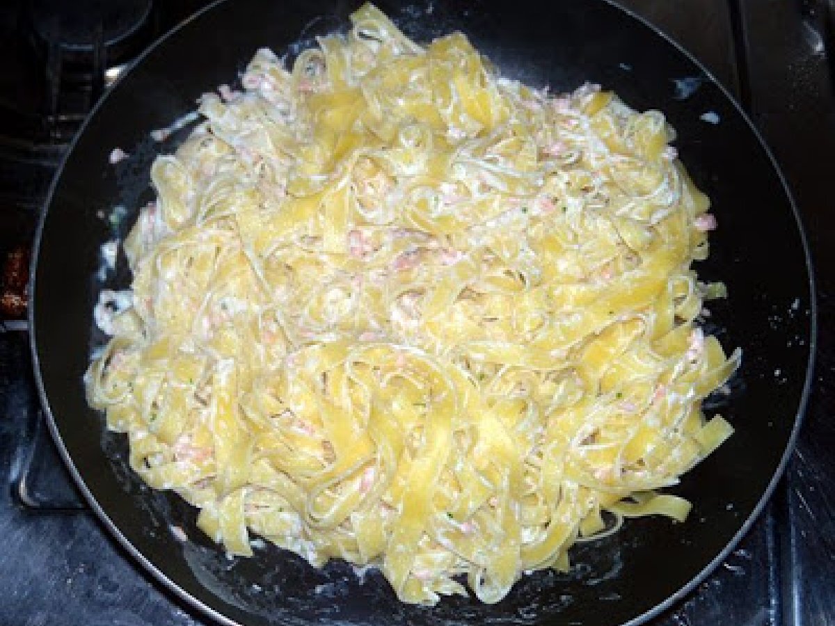 Tagliatelle ricotta e salmone