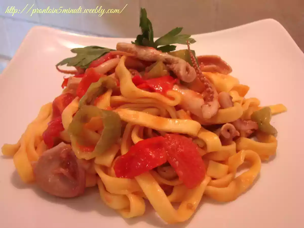 Tagliatelle Totani e Friggitelli