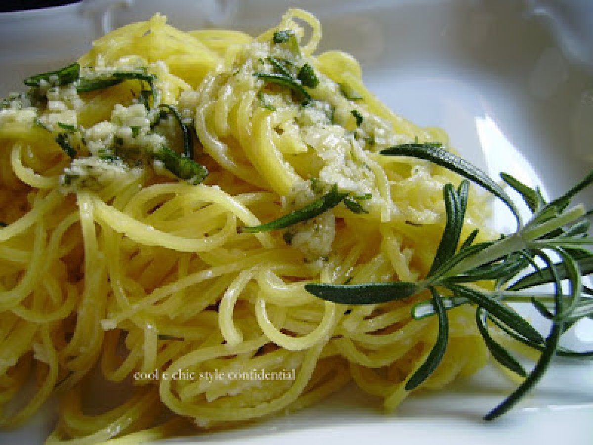 Tagliolini al Pesto di Rosmarino