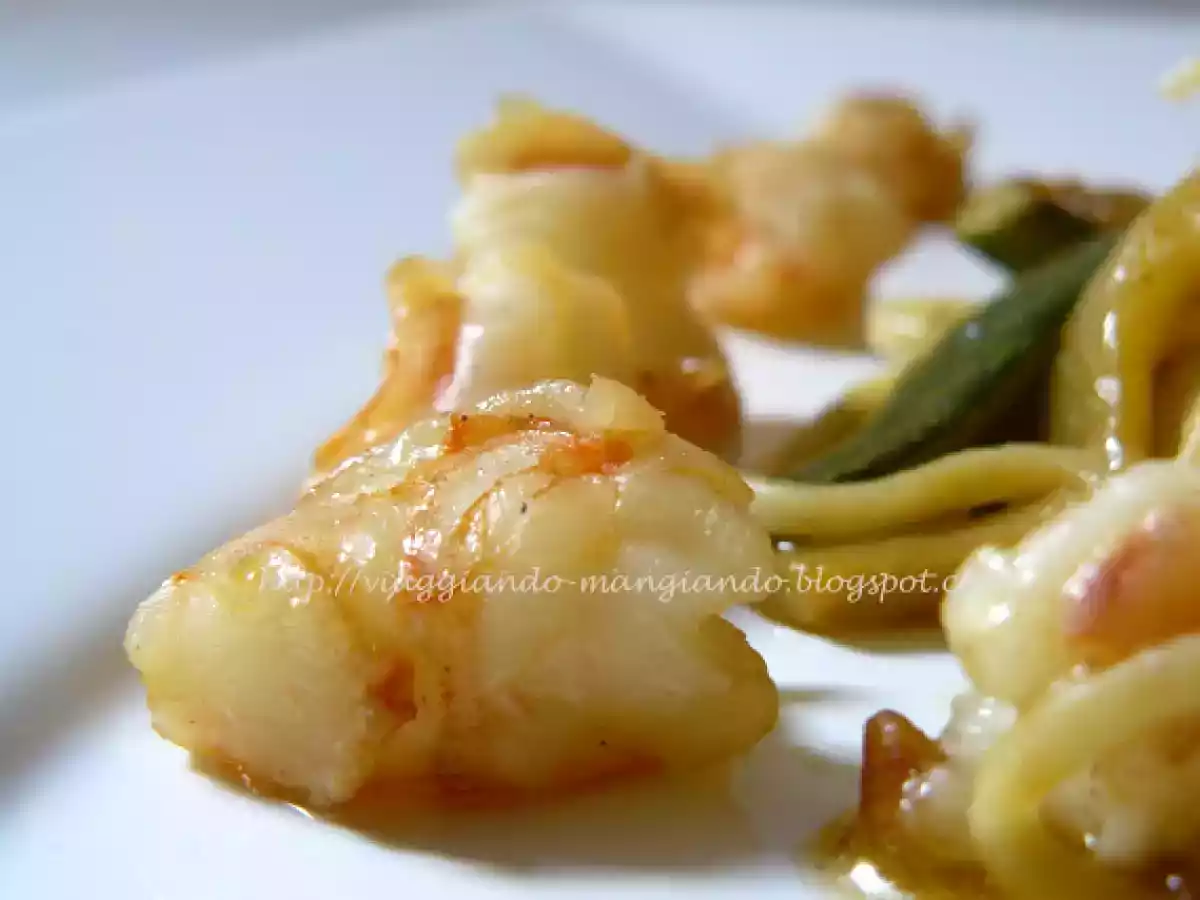 Tagliolini freschi con gamberi e zucchine - foto 3
