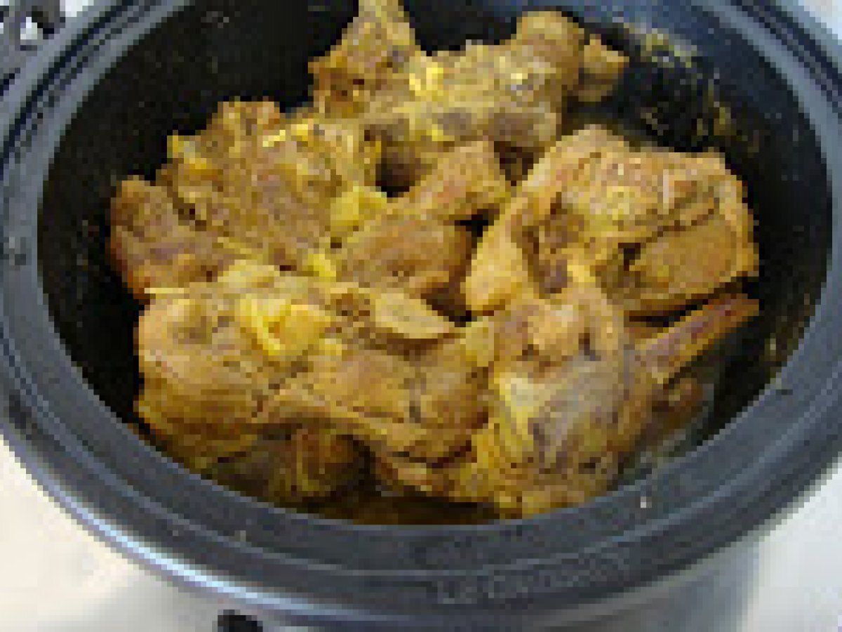 Tajine d'agnello con verza caramellata al profumo d'arancia