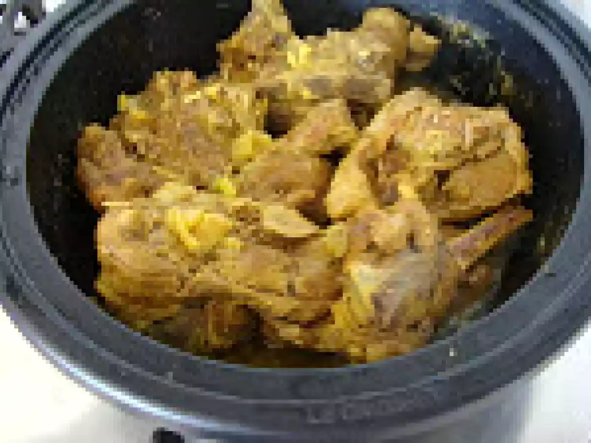 Tajine d'agnello con verza caramellata al profumo d'arancia