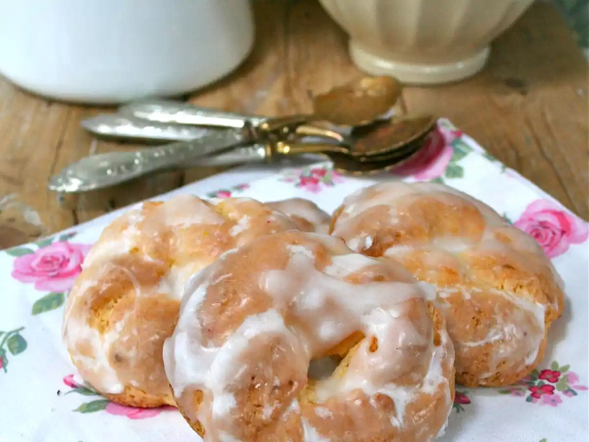 Taralli con glassa di zucchero