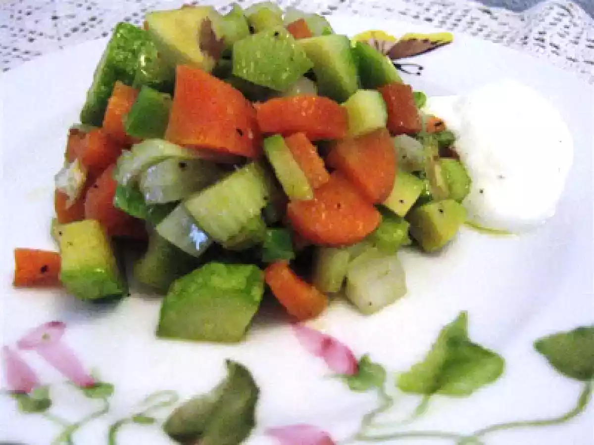 Tartare di Verdura con salsa di yogurt allo zenzero