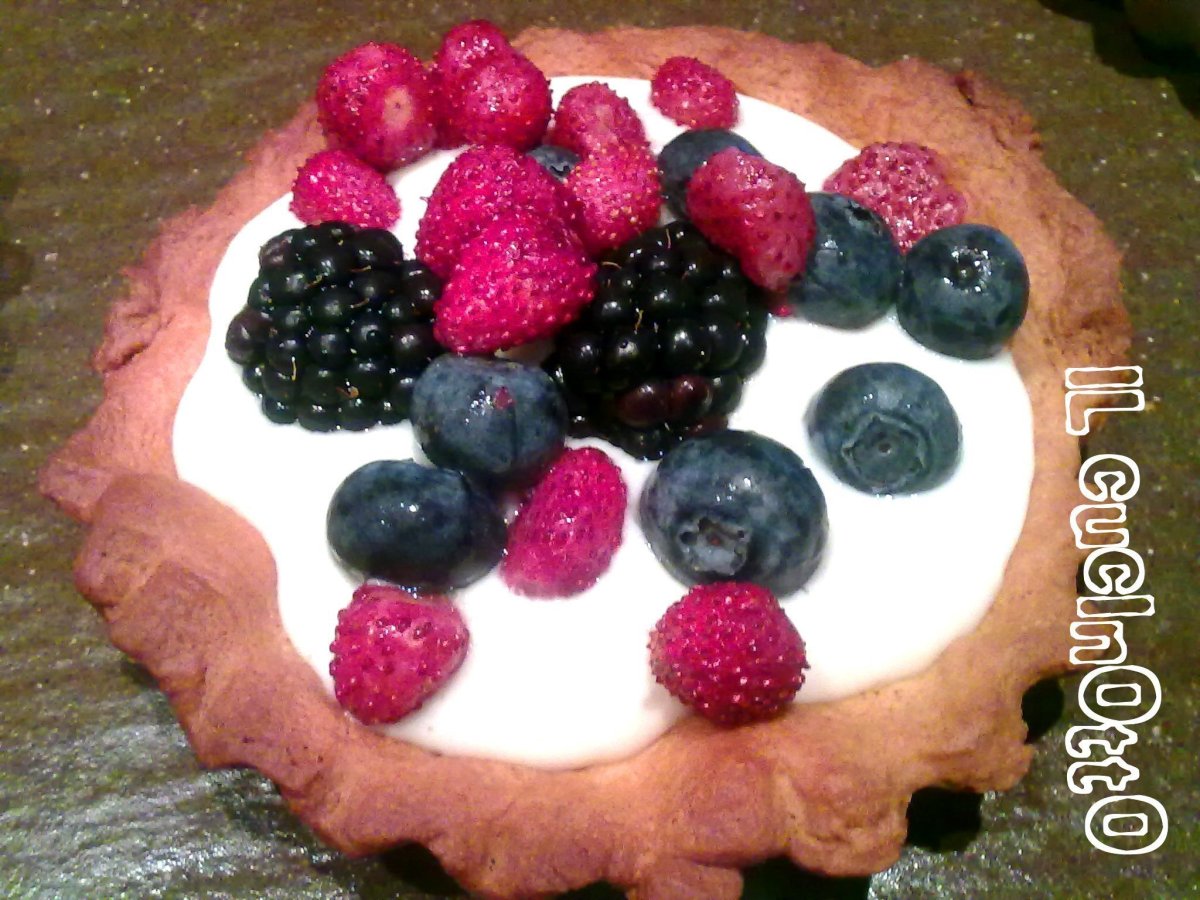 Tartellette crema di latte e frutta