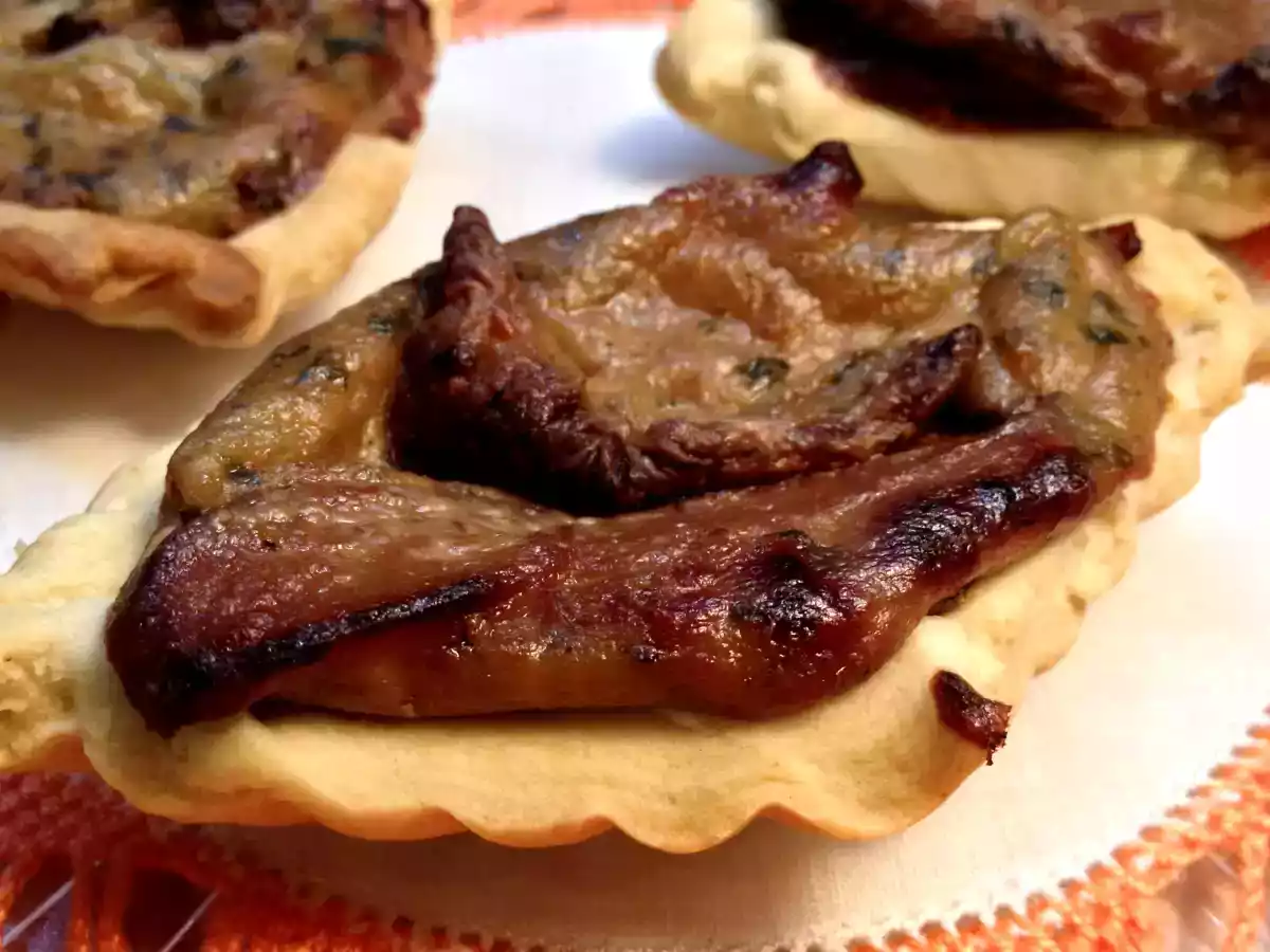 Tartellette vegan ai funghi porcini