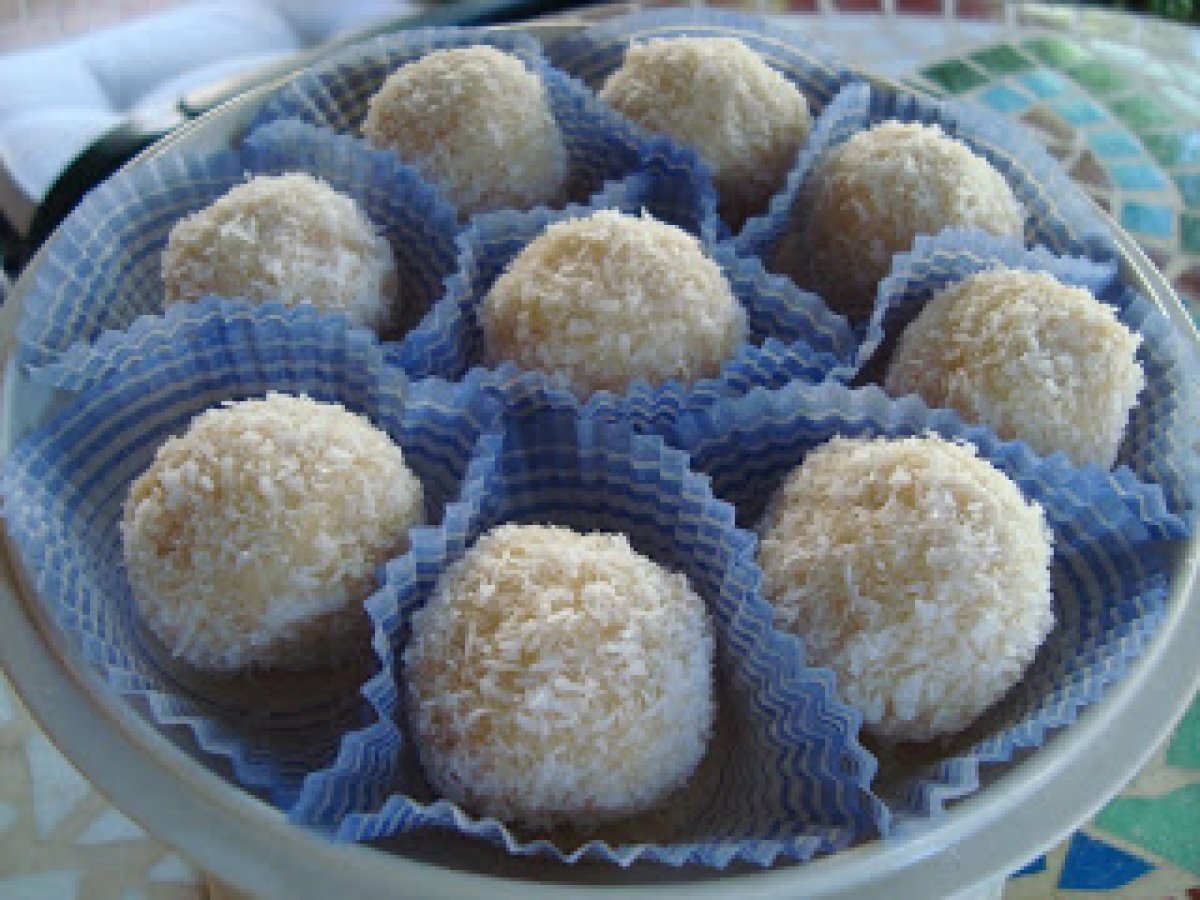 Tartufini al cioccolato bianco e cocco - foto 4