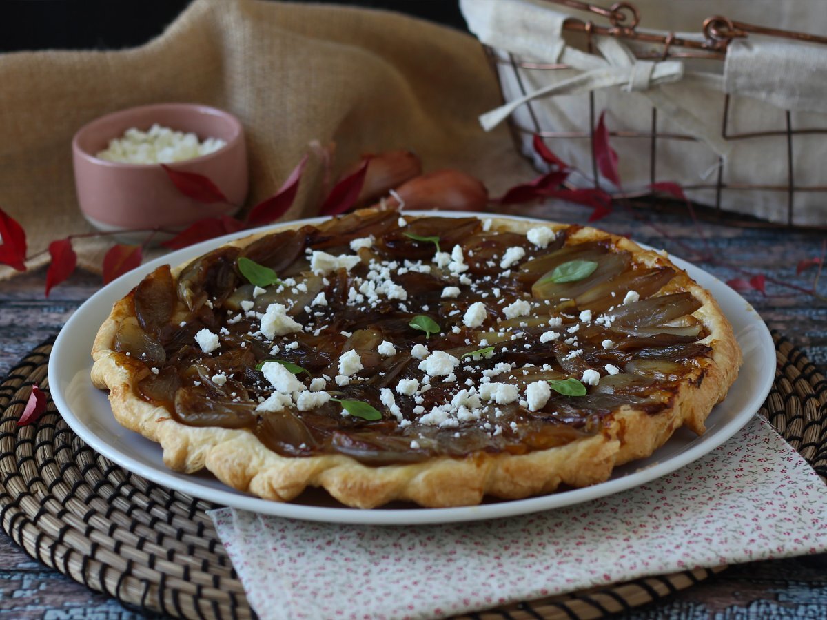 Tatin di scalogni e feta, un'irresistibile idea aperitivo - foto 6