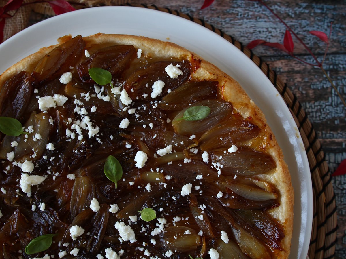 Tatin di scalogni e feta, un'irresistibile idea aperitivo - foto 7