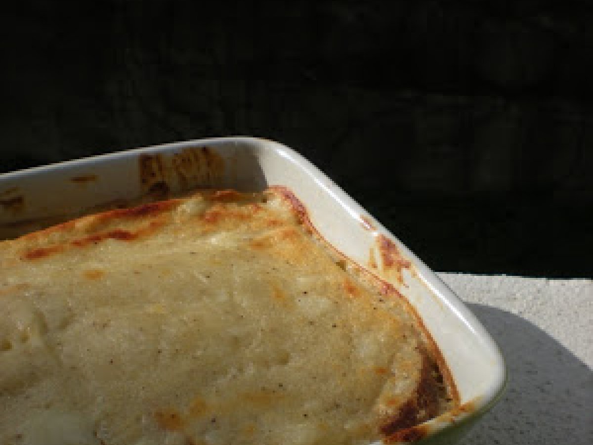 Terrina Bianca Golosa con Pane in Cassetta