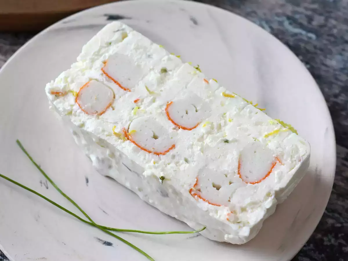 Terrina fredda di surimi: l’antipasto senza cottura facile per ogni occasione - foto 2