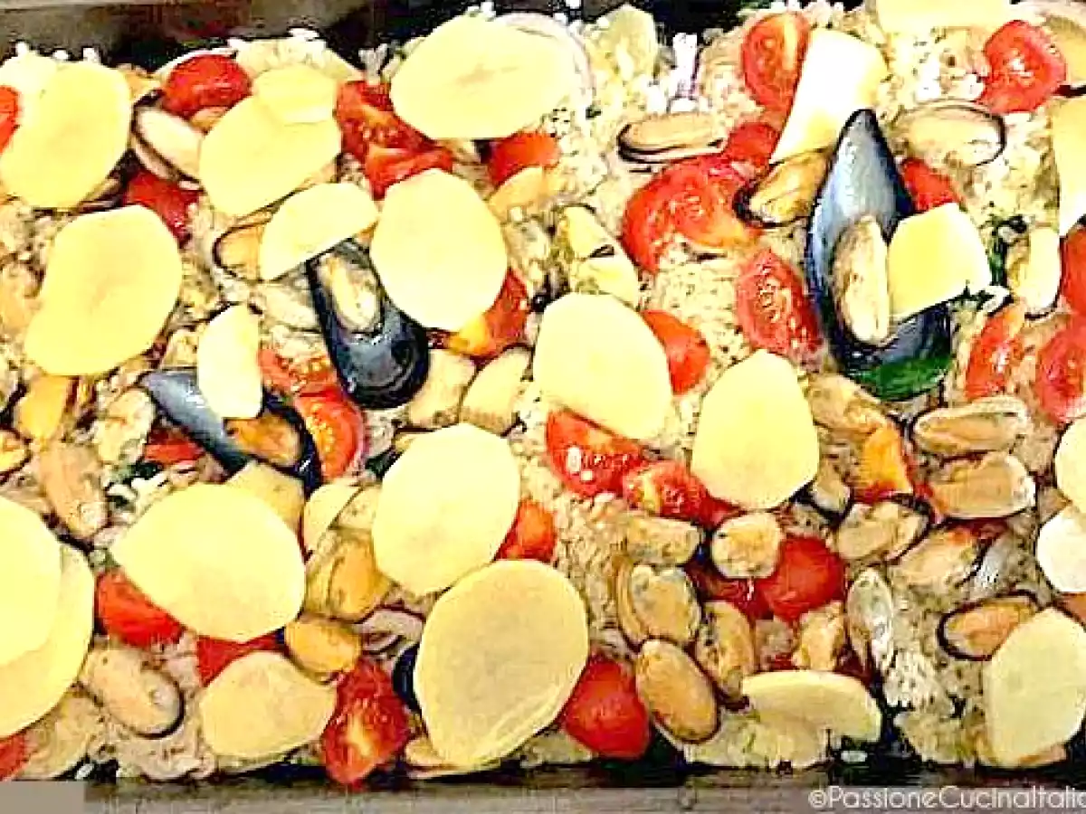 Tiella di Riso con Patate e Cozze