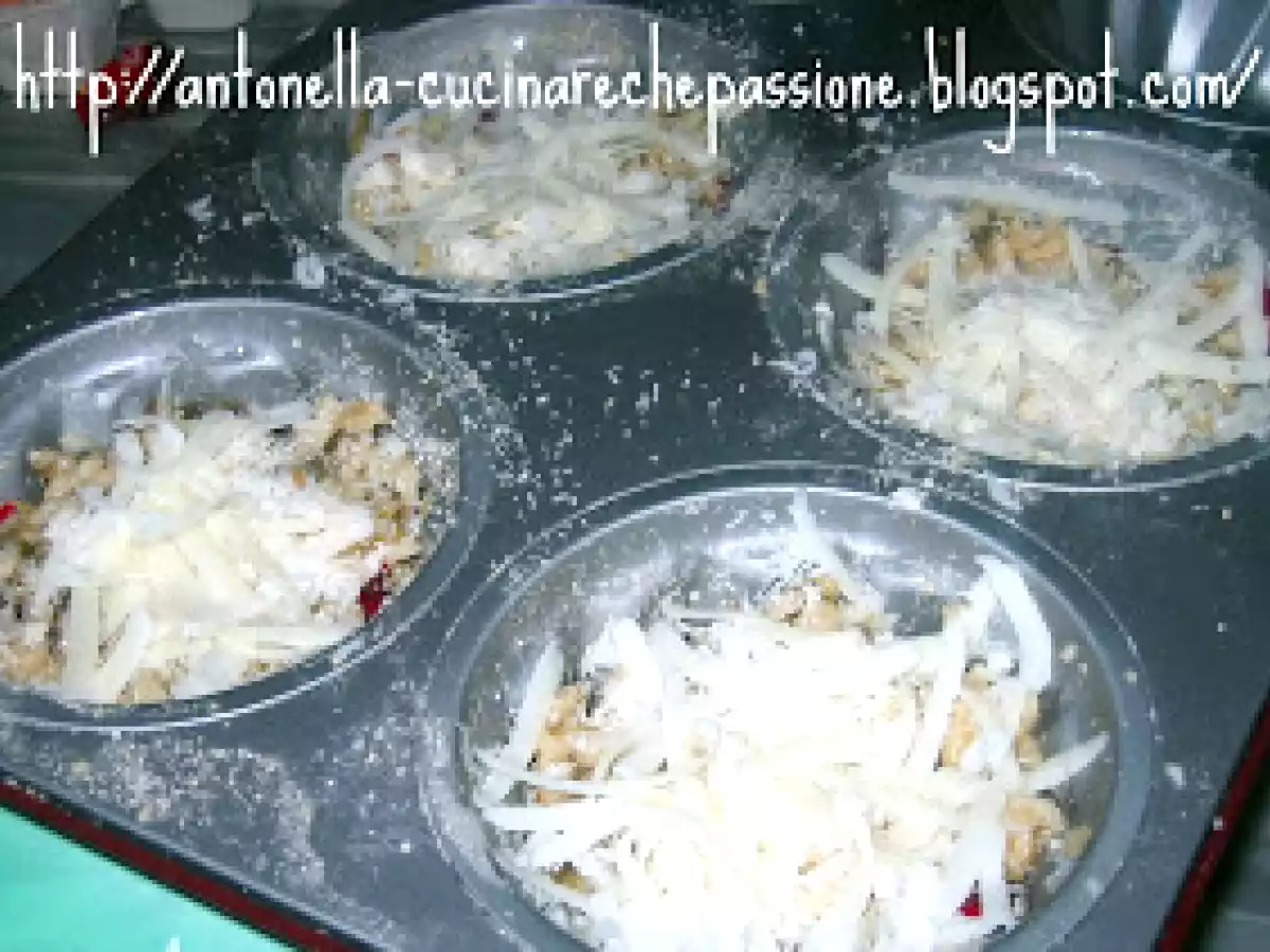 Timballini con germogli di rovo e petali di rosa rossa - foto 5